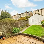 New Refined Period 4bd 2bath Cotham Home-private Parking Apartment