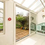 New Refined Period 4bd 2bath Cotham Home-private Parking Apartment *