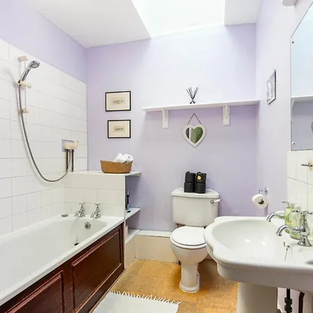 Appartement New Refined Period 4Bd 2Bath Cotham Home-Private Parking Bristol