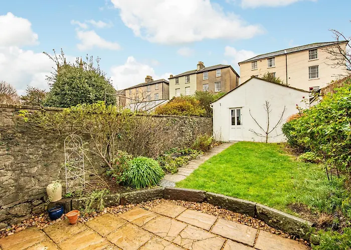 New Refined Period 4Bd 2Bath Cotham Home-Private Parking Appartement