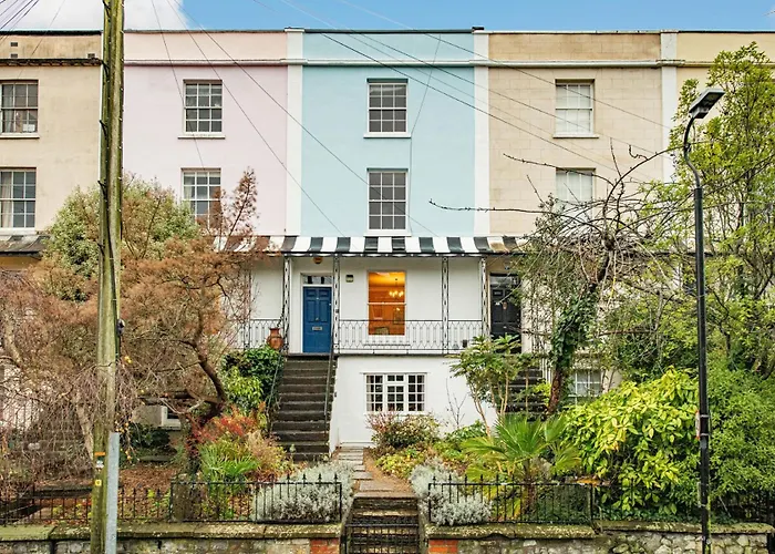 New Refined Period 4Bd 2Bath Cotham Home-Private Parking *