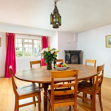 New Refined Period 4bd 2bath Cotham Home-private Parking Lejlighed *