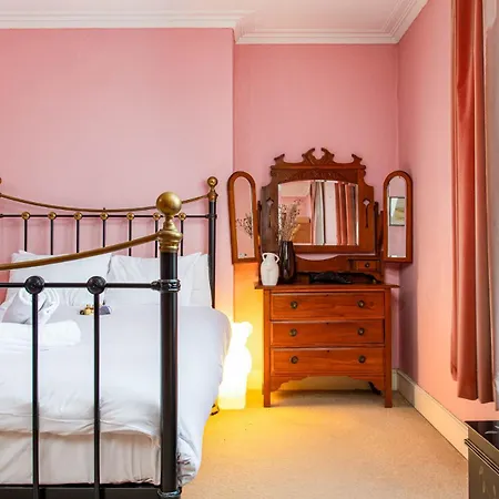 New Refined Period 4Bd 2Bath Cotham Home-Private Parking Apartman *