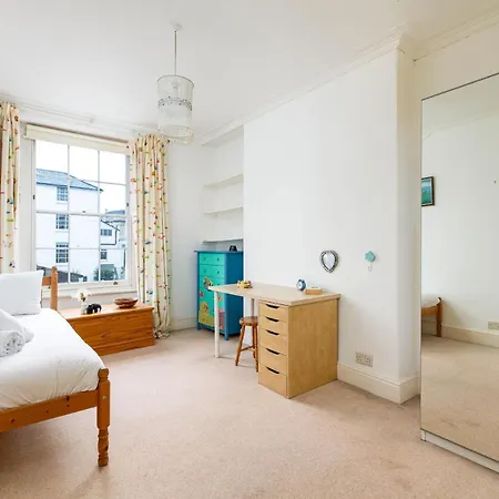 Apartament New Refined Period 4bd 2bath Cotham Home-private Parking Bristol