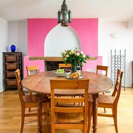 New Refined Period 4bd 2bath Cotham Home-private Parking Lejlighed *