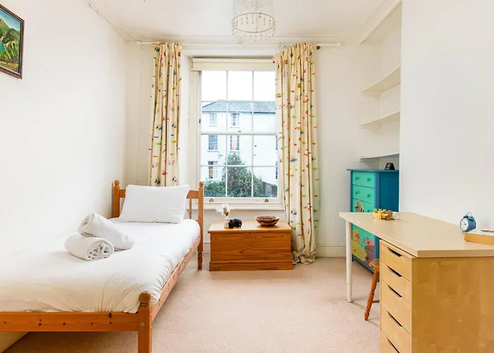 Lejlighed New Refined Period 4bd 2bath Cotham Home-private Parking Bristol