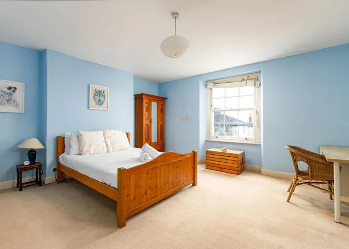 Lejlighed New Refined Period 4bd 2bath Cotham Home-private Parking *