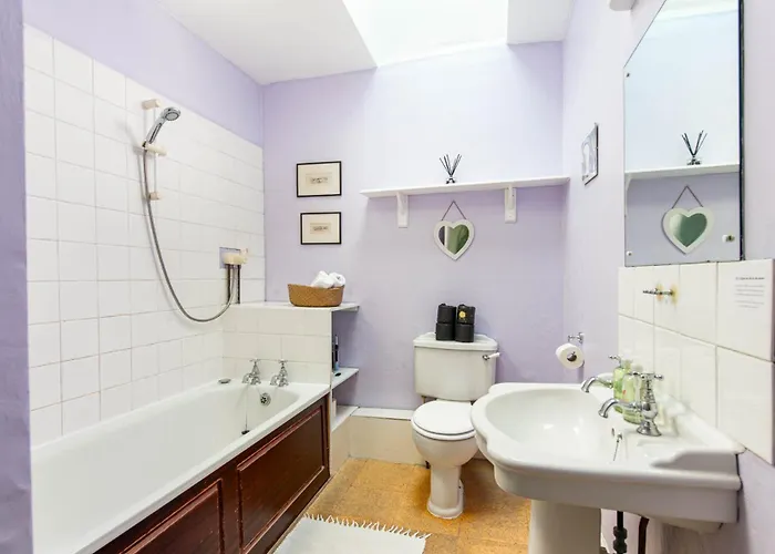 Lejlighed New Refined Period 4bd 2bath Cotham Home-private Parking Bristol