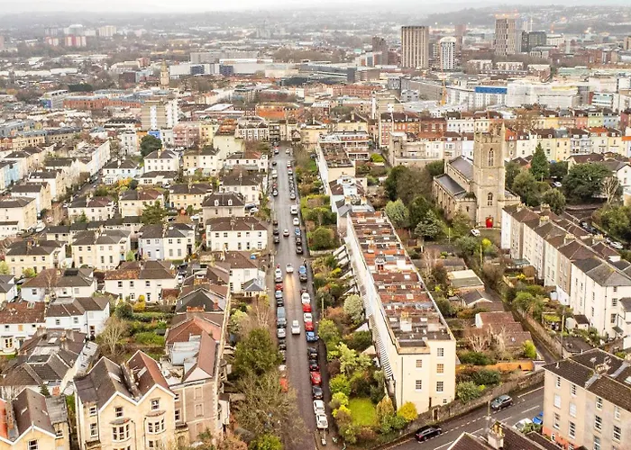 Apartman New Refined Period 4Bd 2Bath Cotham Home-Private Parking