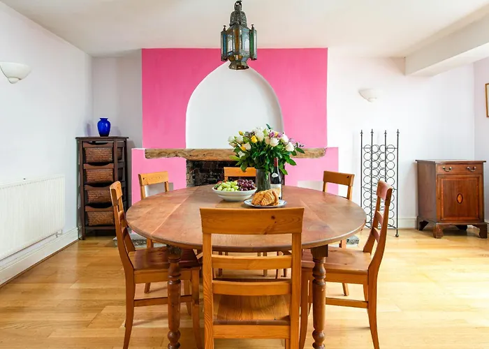 New Refined Period 4Bd 2Bath Cotham Home-Private Parking Apartman *