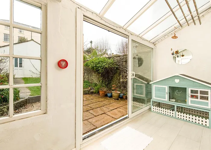 New Refined Period 4Bd 2Bath Cotham Home-Private Parking Apartman *