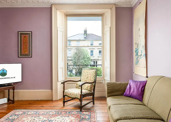 New Refined Period 4Bd 2Bath Cotham Home-Private Parking Apartman *